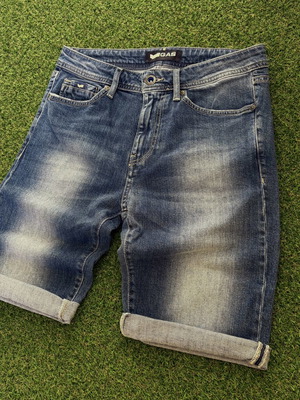 Gas men's denim shorts like new, size 31, blue
