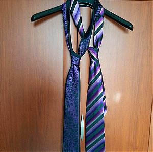Πωλούνται δύο γραβάτες 15 ευρώ!!!