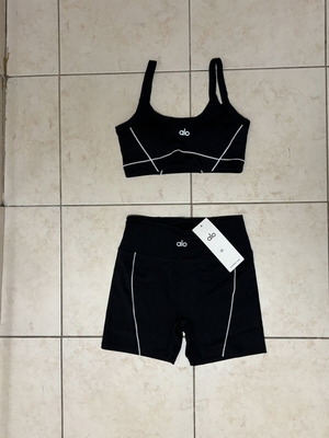 Alo yoga set, black