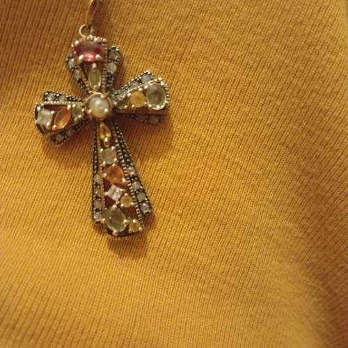 Gold cross 9 carat with pearl and precious stones