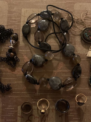 Σύνολο Fo Bijoux9 καινούργιο με κολιέ, μενταγιόν, σκουλαρίκια και δαχτυλίδια