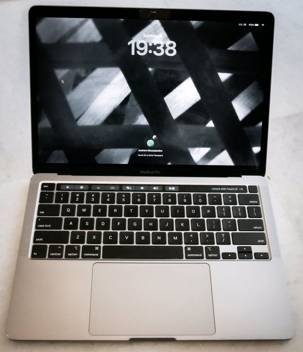 MacBook Pro 13-inch Mid 2020 like new,… - € 909,00 - Vendora.cy