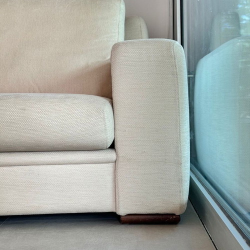 Sofa used with wooden legs