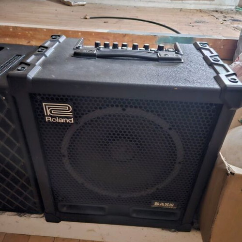 Roland Cube 120XL bass amplifier used