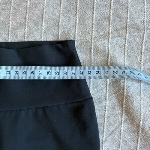 High-Waisted Flared Yoga Pants Black, like new, inseam 80cm, tall M