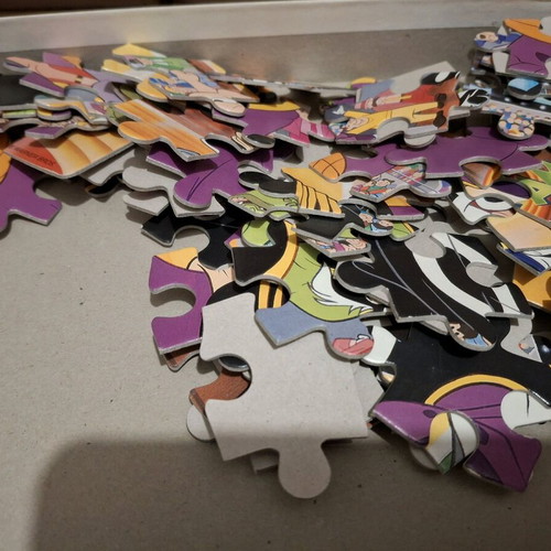 Looney Tunes Space Jam puzzle used with 104 pieces