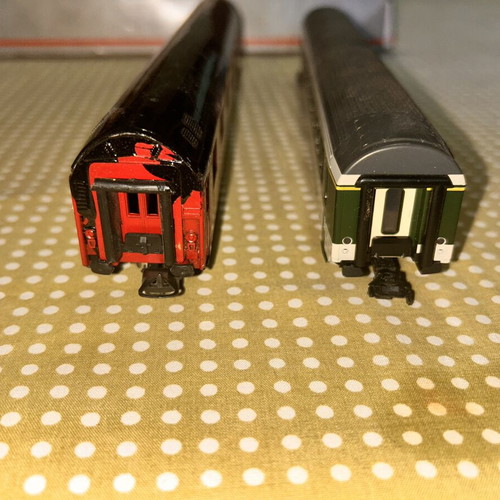 Vintage H0 Model Train Wagons Set of 5 used