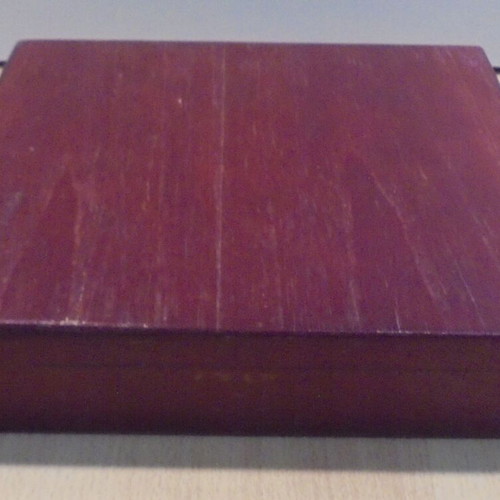 Wine accessory tool set in wooden protective case like new