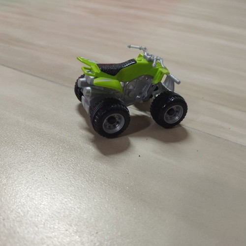 Set of 9 toys like new