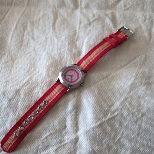 Scene kids children's watch like new, red
