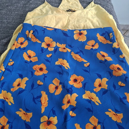 Skirt and dress small women's like new, blue and yellow