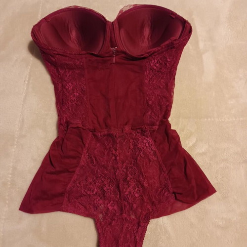 Venus Victoria strapless bodysuit/bustier 80B burgundy new