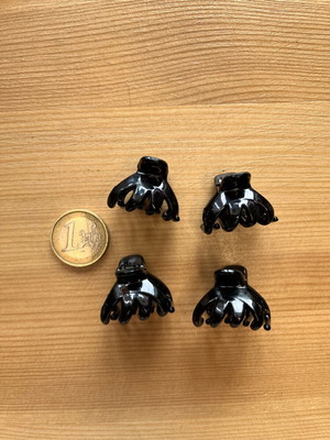 Small hair clips new, black, pack of 4