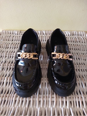 Zara kids loafers size 31 like new, black with gold chain detail