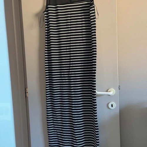 Sleeveless long dress Mudo Collection like new, size 40, black and white