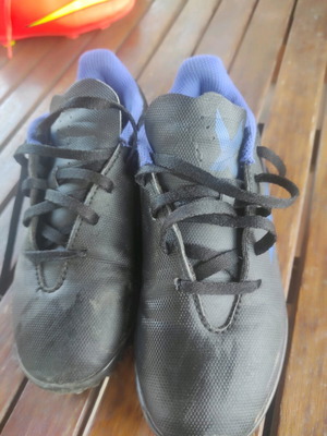 Adidas football shoes used, size 33