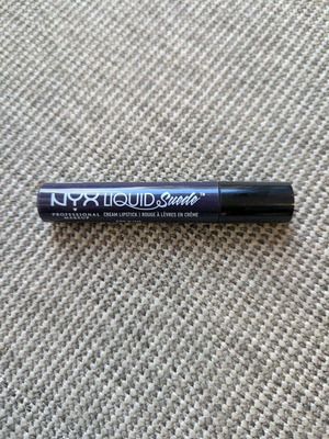 Nyx Liquid Suede кремообразен червило употребяван