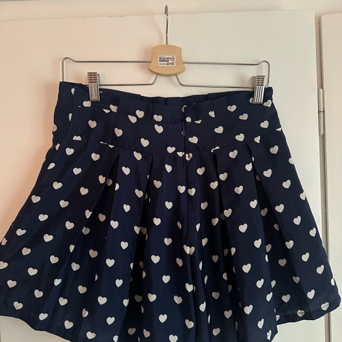 Vintage skort with pockets and heart pattern, size 38 Medium, new