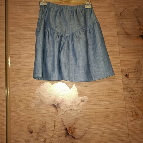 Le Trone Noir girls' shorts size 14, skirt style, blue, like new