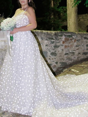 Primalicia wedding dress like new, romantic A-line design