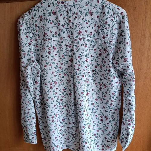 Floral lightweight shirt, medium to large
