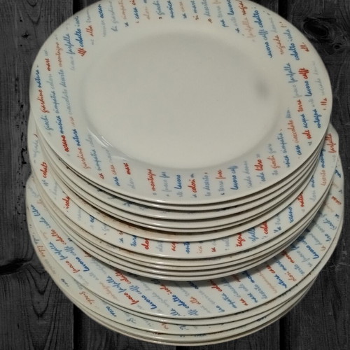 Dish set like new, 17 pieces (missing 1 soup plate)