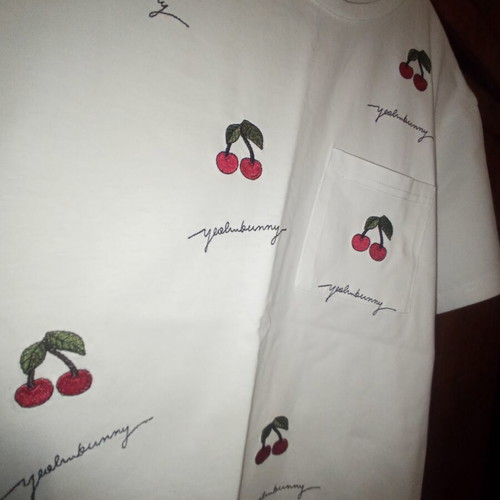 Cotton T-shirt like new, size S-M, white and red