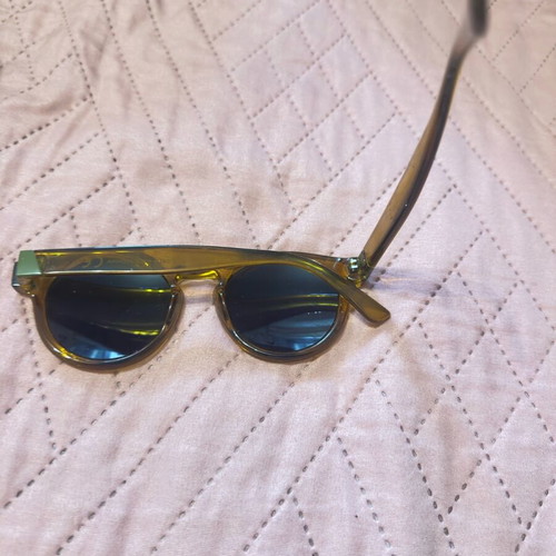 Sunglasses like new, brown