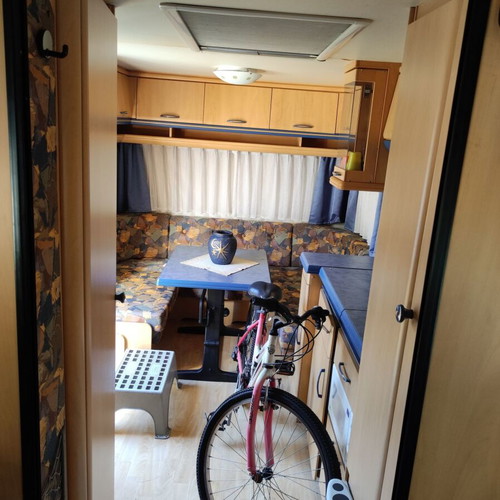 Hobby 7m family caravan, fully autonomous