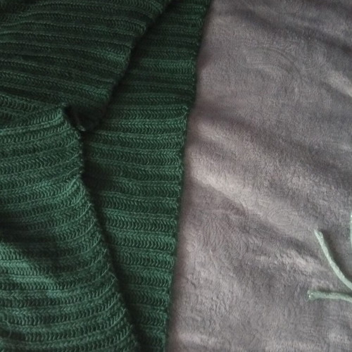 Green scarf used without edges, length 66cm