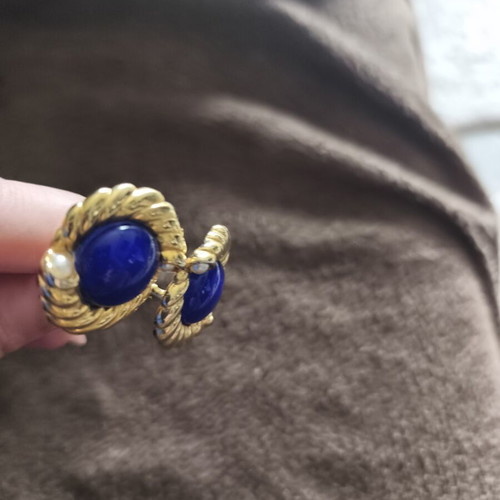 Earrings gold with blue stone new condition