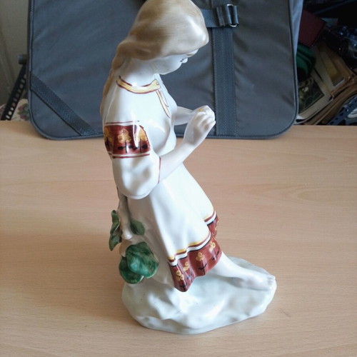 Porcelain statue 30 cm, Ukrainian scene