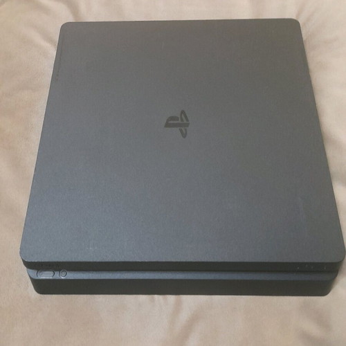 Playstation 4 slim 500GB σαν καινούργιο με 3 χειριστήρια και παιχνίδια