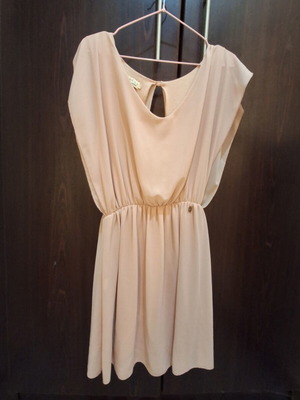 Lynne short beige dress with lining, elastic
