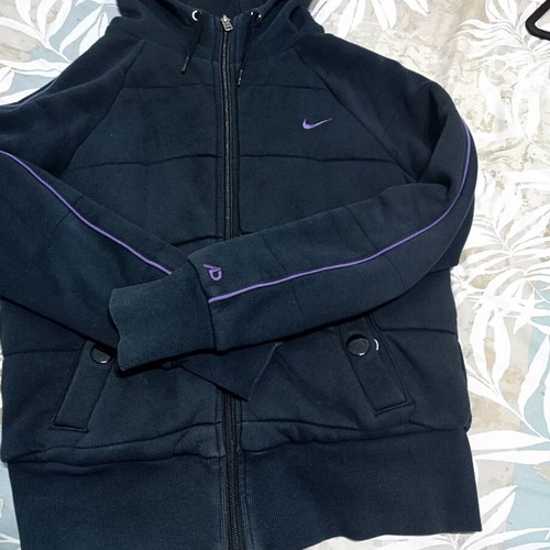 Nike women's hoodie like new, warm lining, black, size M