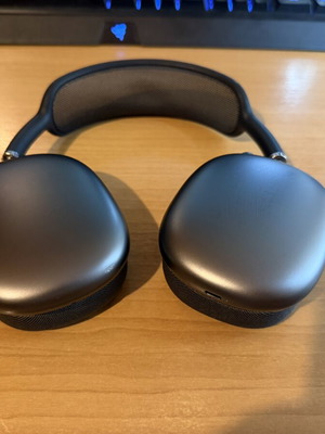 Apple AirPods Max first generation used for repair or spare parts