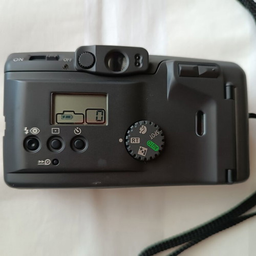 Canon Prima Super 105X 38-105mm camera like new with case