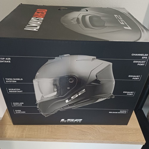 LS2 FF800 Storm II Full Face Helmet Matt Black size Medium like new