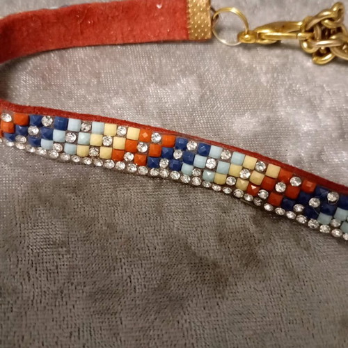 Adjustable collar for small dog or cat like new