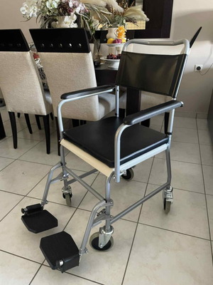 Wheelchair like new, toilet and bath chair