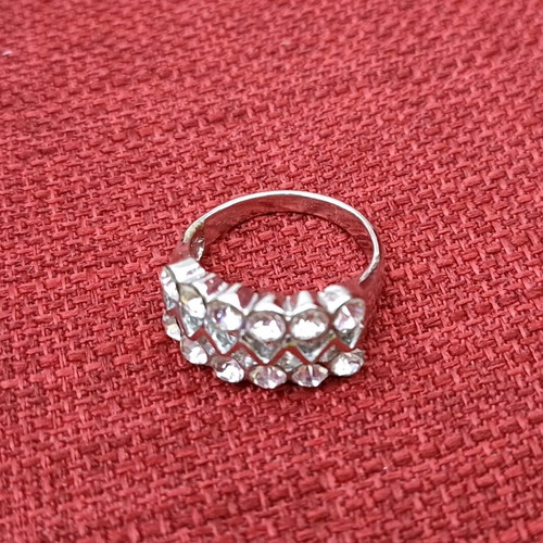 Ring with strass like new, silver
