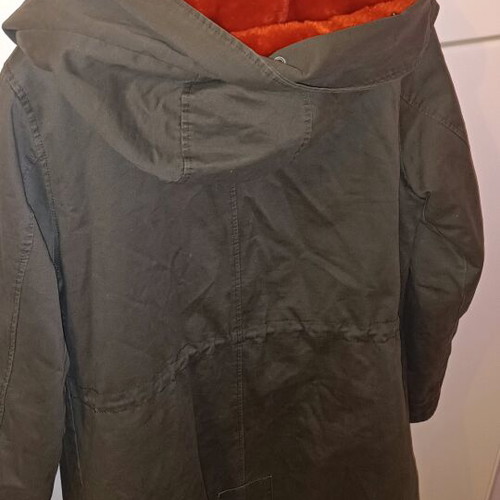Khaki parka like new with red fur lining, size M