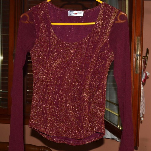 Vintage Bordeaux Shiny Blouse with Glitter Sleeve Gold Thread like new