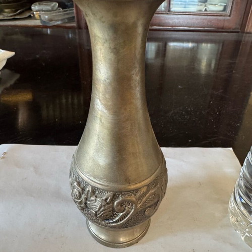 Brass vase used, 25 centimeters tall