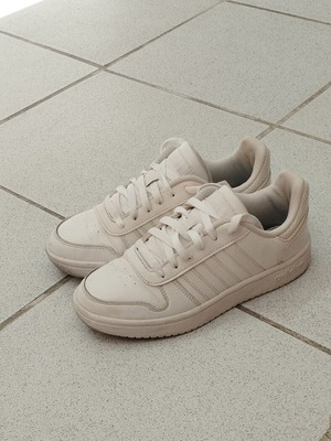 Adidas λευκά αθλητικά παπούτσια, μέγεθος 38