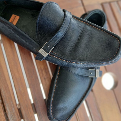 Boss men's leather moccasins like new, black