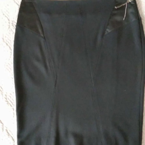 Trussardi skirt black, like new, size M