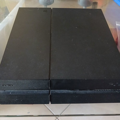 PS4 console with new cables 1TB