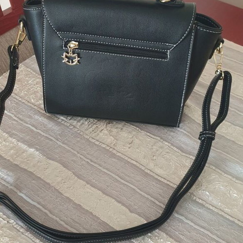 Sammao shoulder bag like new, black and white