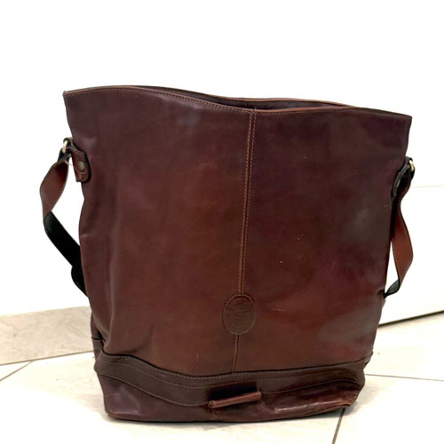 Vintage leather shoulder bag for women, like new, brown, large capacity